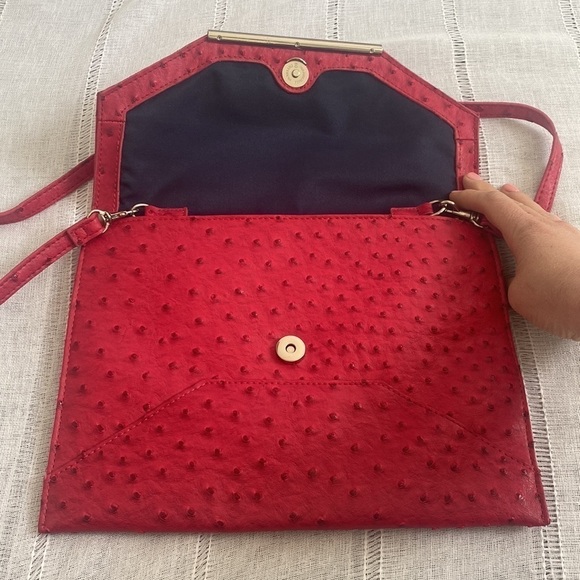 Merona hot pink purse/clutch. - Picture 3 of 11